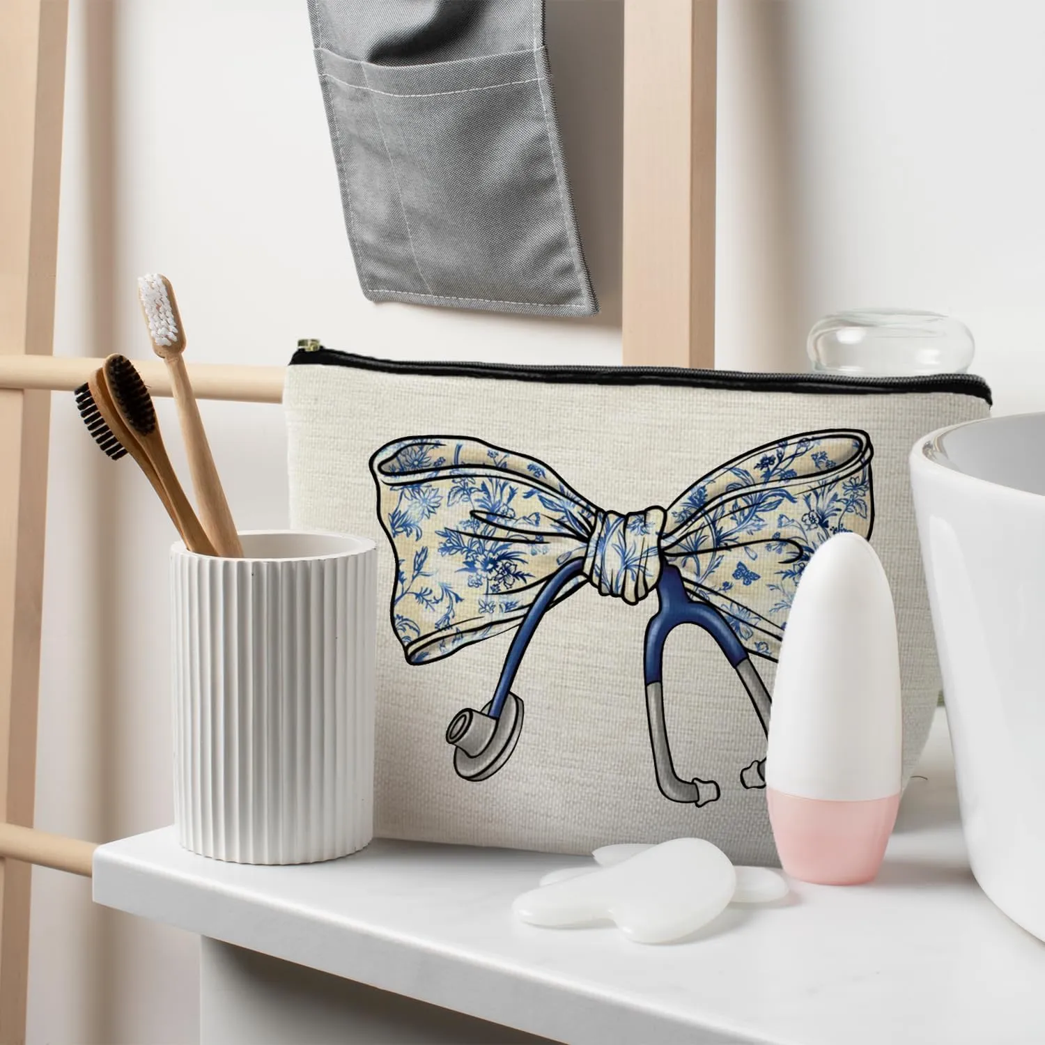 Chinoiserie Coquette Bow Stethoscope Nurse Makeup Bag, Nurse Gifts for Women Cosmetic Bags, Nurse Week Gifts Makeup Pouch, Nurse Appreciation Gifts Zipper Pouch