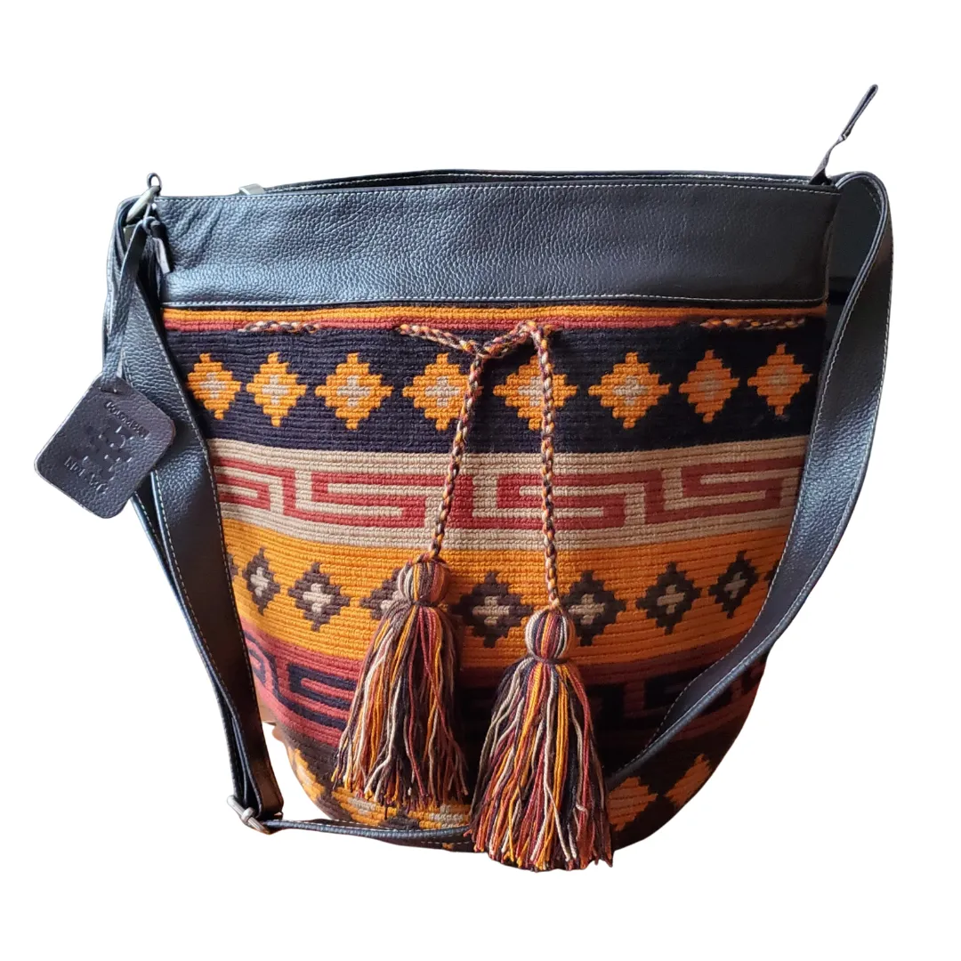 Elegant Wayuu Bag with Leather Drawstring