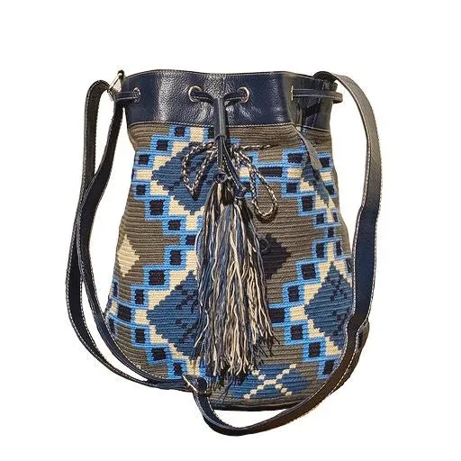 Elegant Wayuu Bag with Leather Drawstring